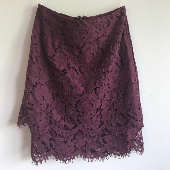 Two piece maroon lace set - Picture 2 of 2